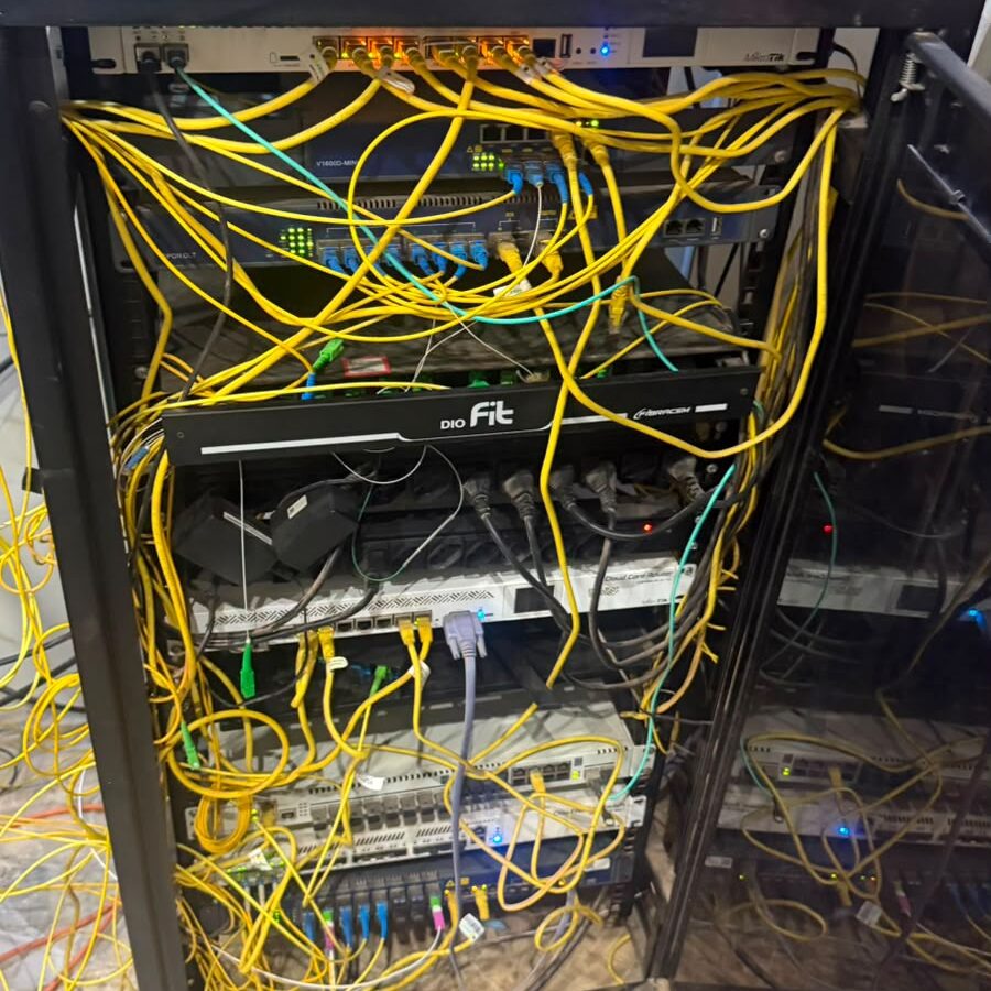 SSP desmonta provedor clandestino de internet operado por facção em Salvador