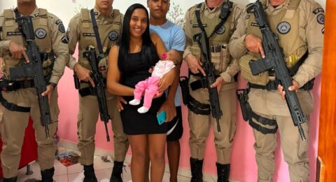 Imagem do post Bebê de 1 mês é salva por PMs após se engasgar em Serrinha