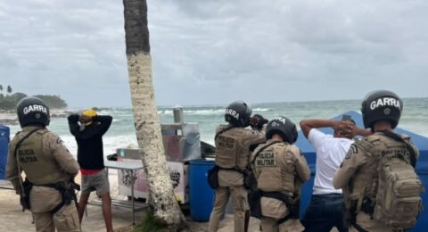 Imagem do post Itapuã: PM encontra mais de 200 porções de drogas enterradas