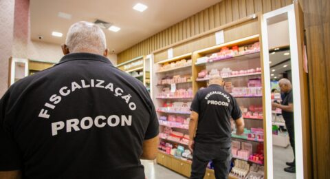 Imagem do post Procon fiscaliza lojas de cosméticos em Lauro de Freitas