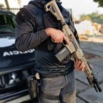 Pistola, drogas e celulares são apreendidos após tiros em Belmonte