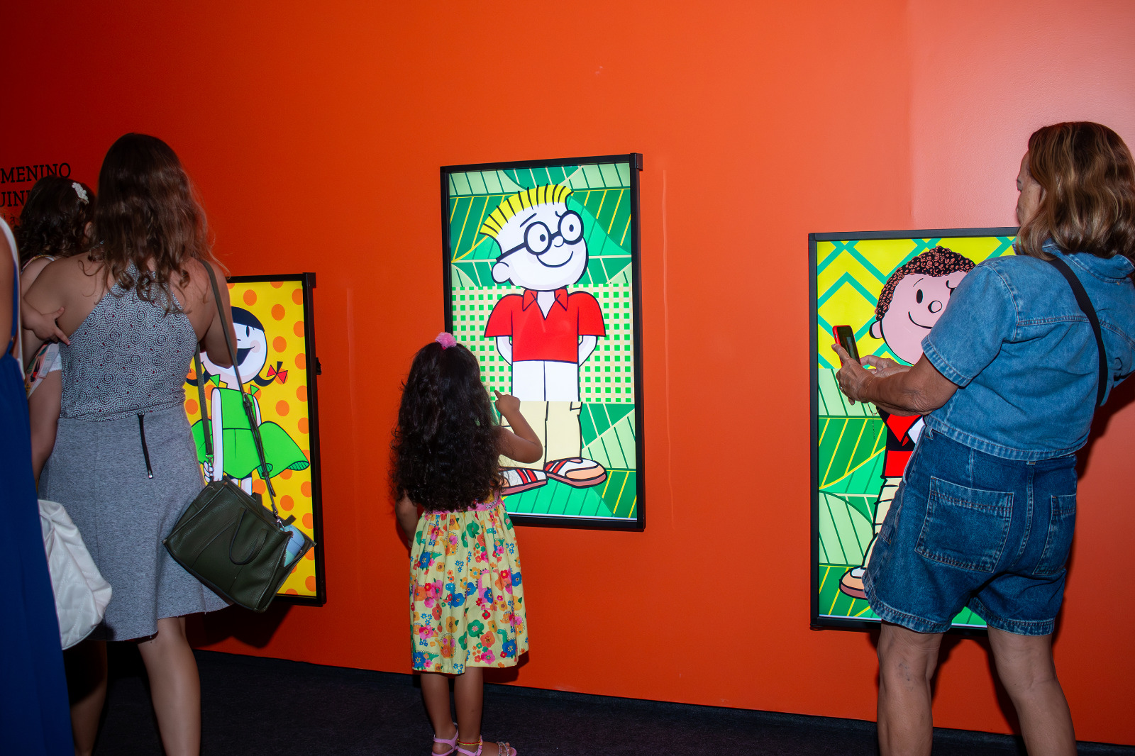 Exposição Mundo Zira entra no último mês em Salvador