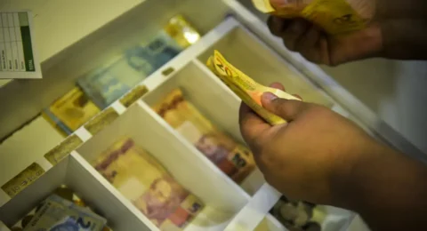 Imagem do post Abono salarial: último lote começa a ser pago hoje