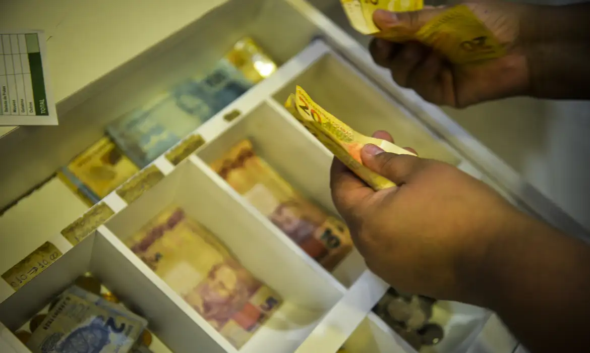 Abono salarial: último lote começa a ser pago hoje