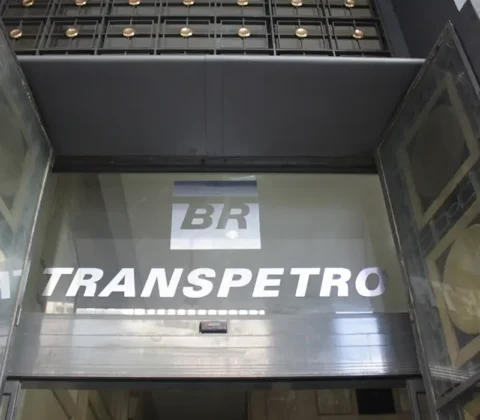 Imagem do post Concurso Transpetro abre 4.171 vagas com salários de até R$ 15 mil
