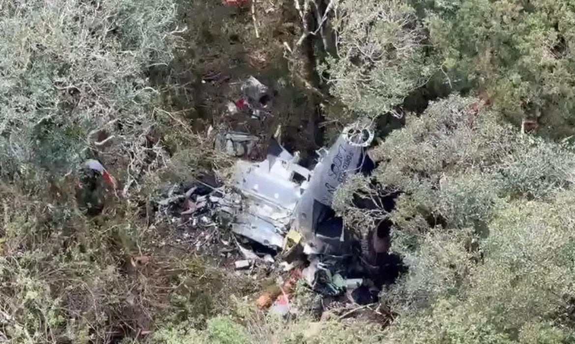 Helicóptero com cantor Rick é encontrado em SC