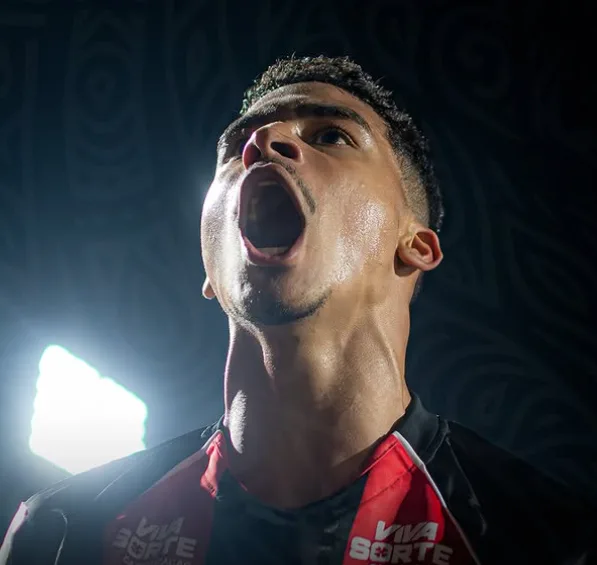 Imagem do post Vitória vence o Grêmio e ganha fôlego no Brasileirão