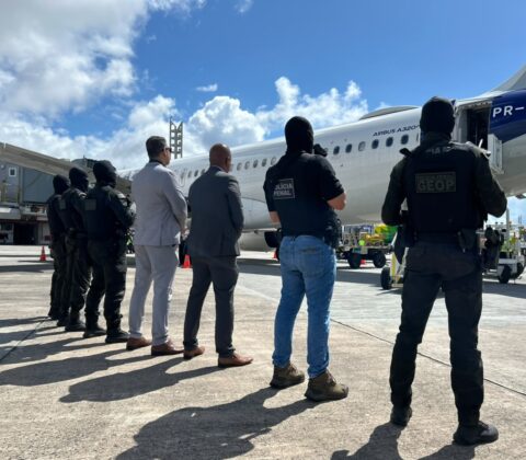 Imagem do post Bahia transfere cinco líderes de facções para presídios federais