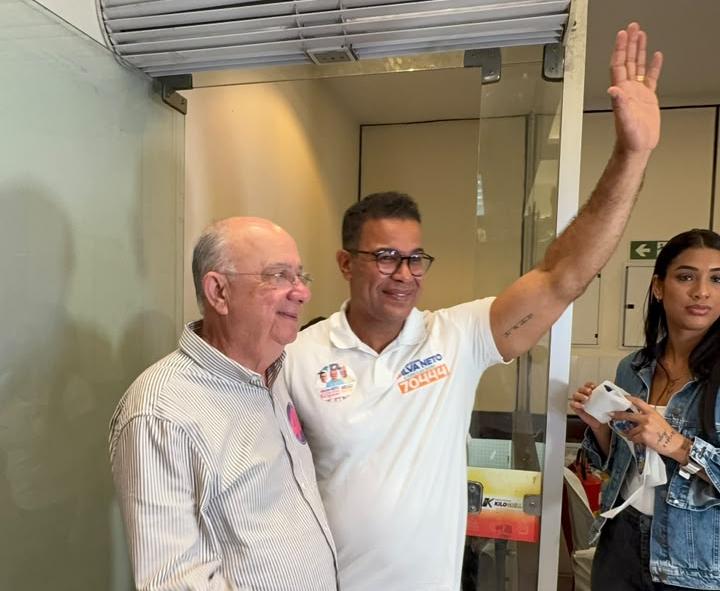 Silva Neto reúne apoiadores em evento em Feira