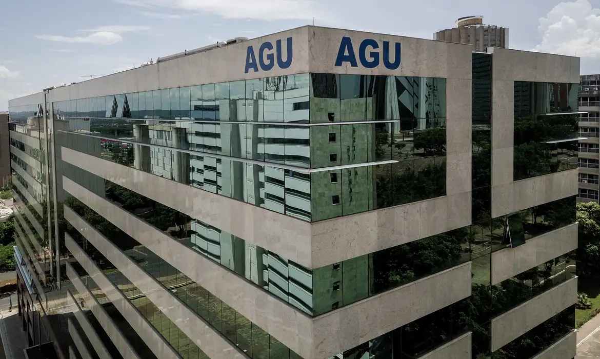 Imagem do post AGU pede ao STF suspensão do afastamento do chefe da PF