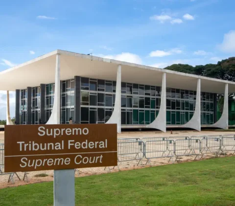 Imagem do post Homem é preso após tentar invadir sede do STF
