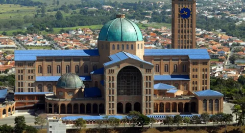 Imagem do post Aparecida espera 500 mil fiéis nesta segunda