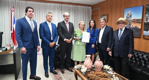 Imagem do post Ivana Bastos recebe contas de 2025 e proposta do TCE-BA