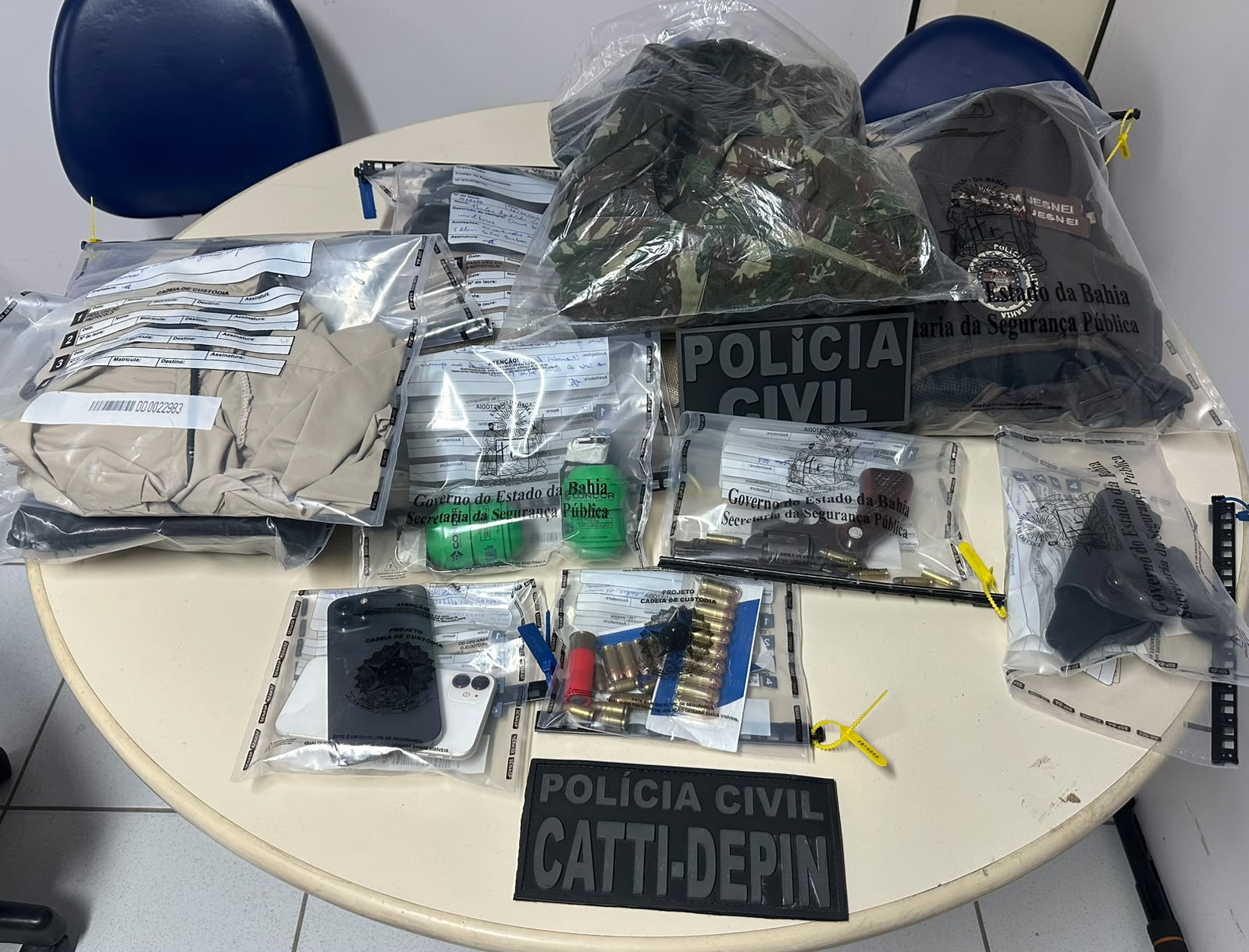 Operação Jackpot prende dois homens e apreende armas